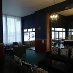 Hoedjiesbaai Hotel 