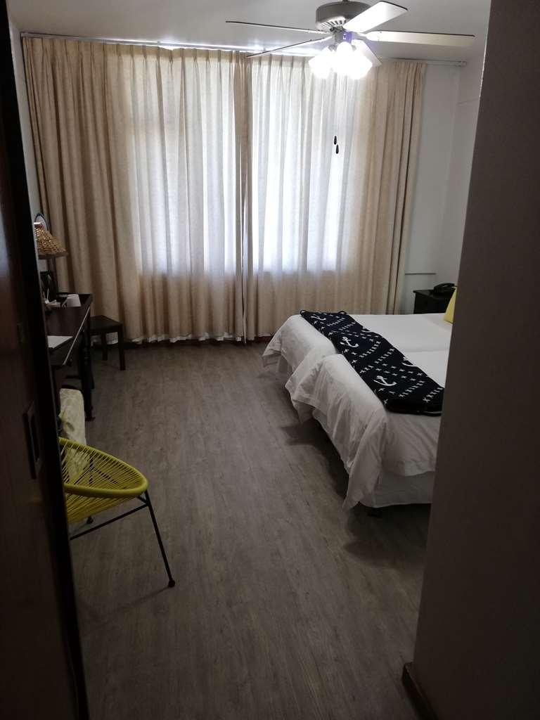 Hoedjiesbaai Hotel 2*