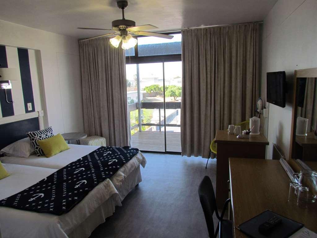 Hoedjiesbaai Hotel