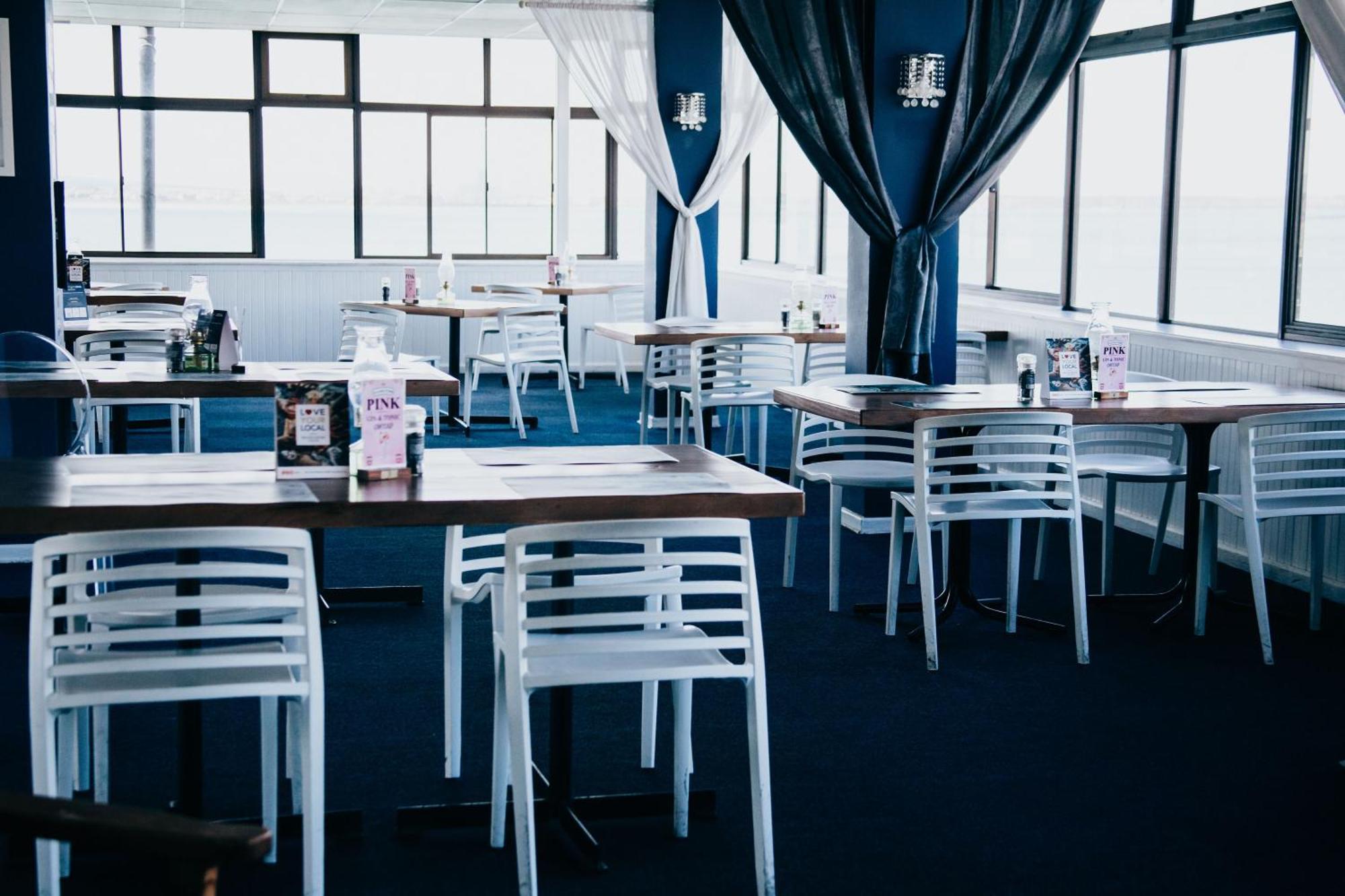 Hoedjiesbaai Hotel 2*