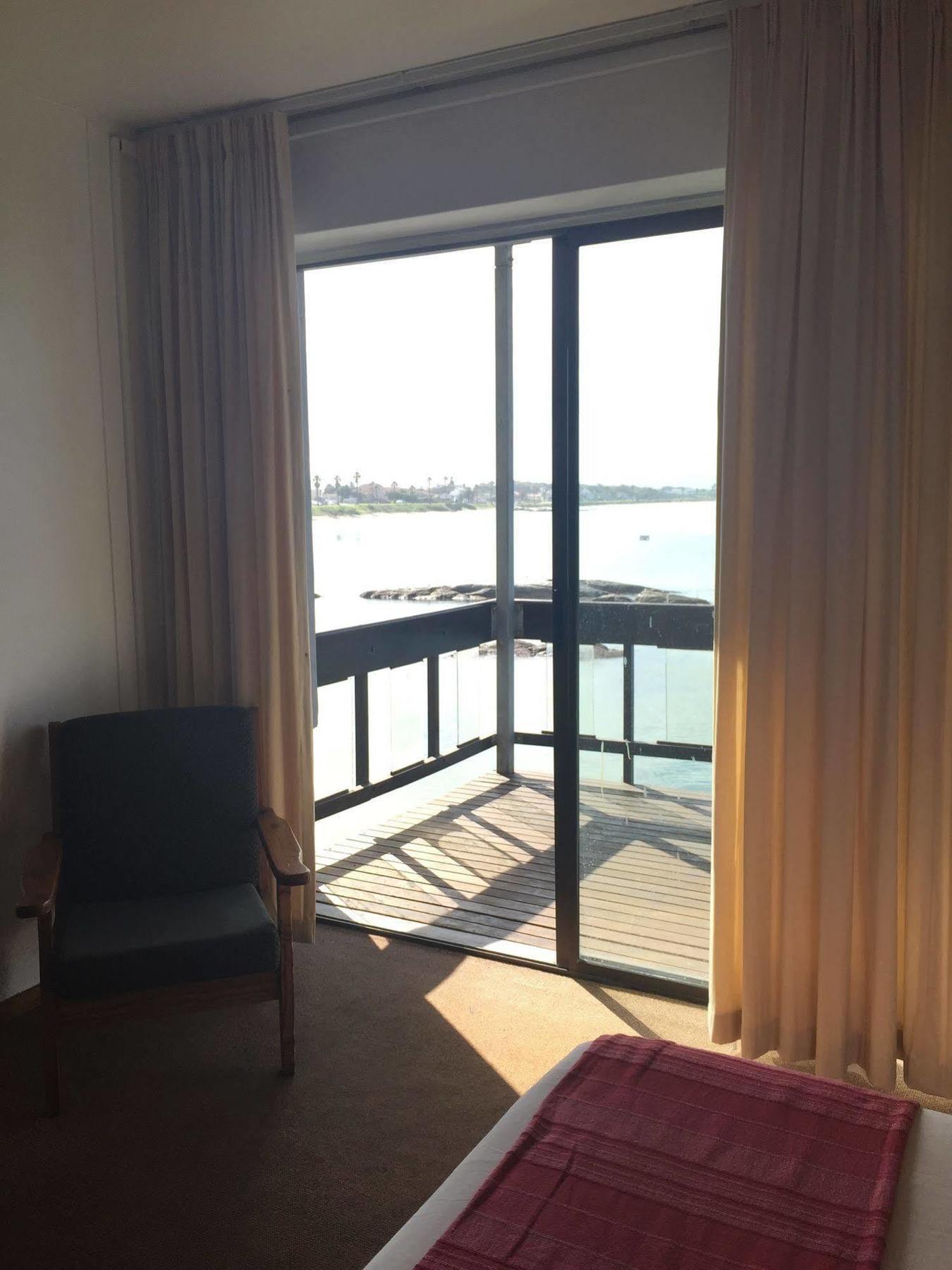 Hoedjiesbaai Hotel